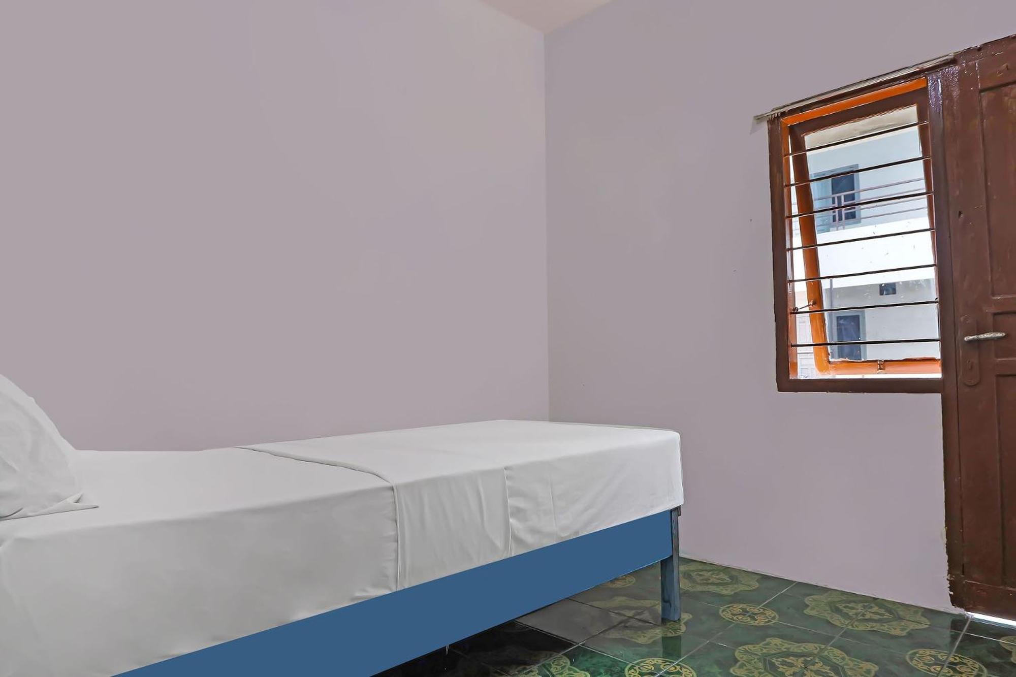 Spot On 92421 City Kost Syariah Pangkal Pinang Exterior foto